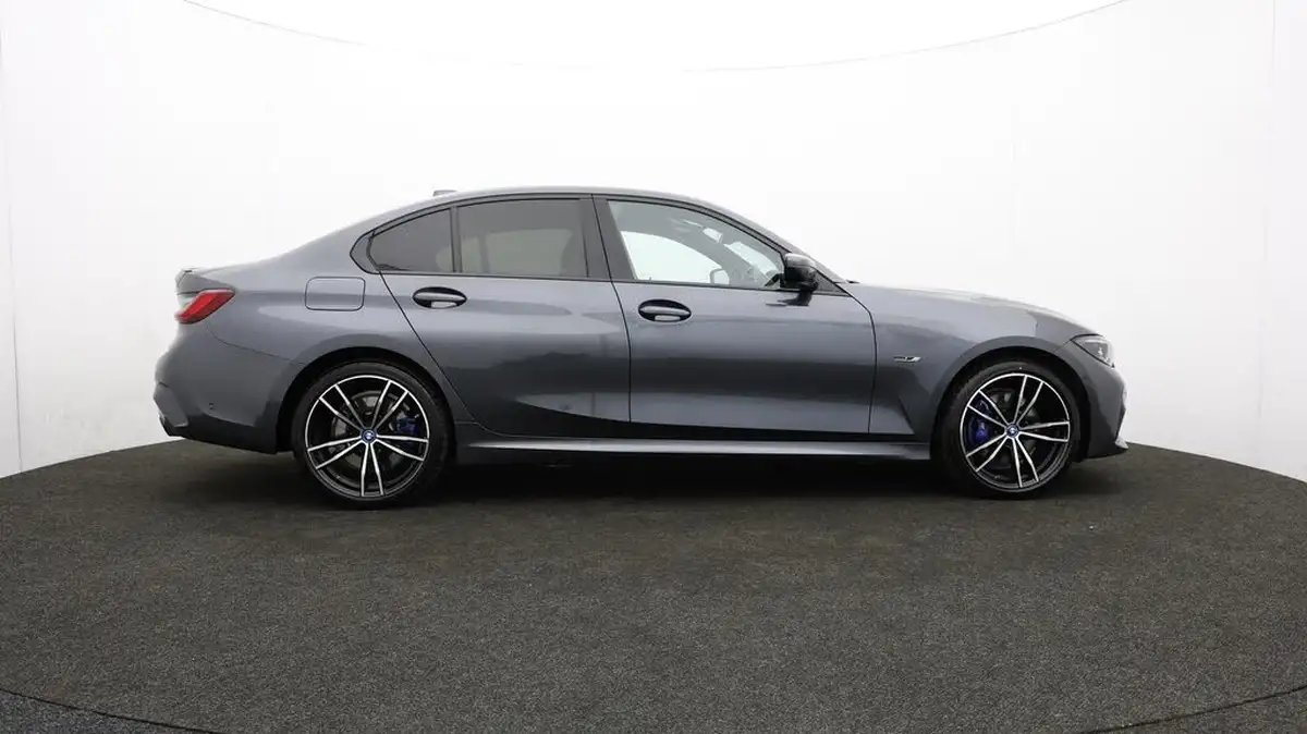 2022-bmw-3-series-20-330e-m-sport-pro-pack-saloon-4d-big-33