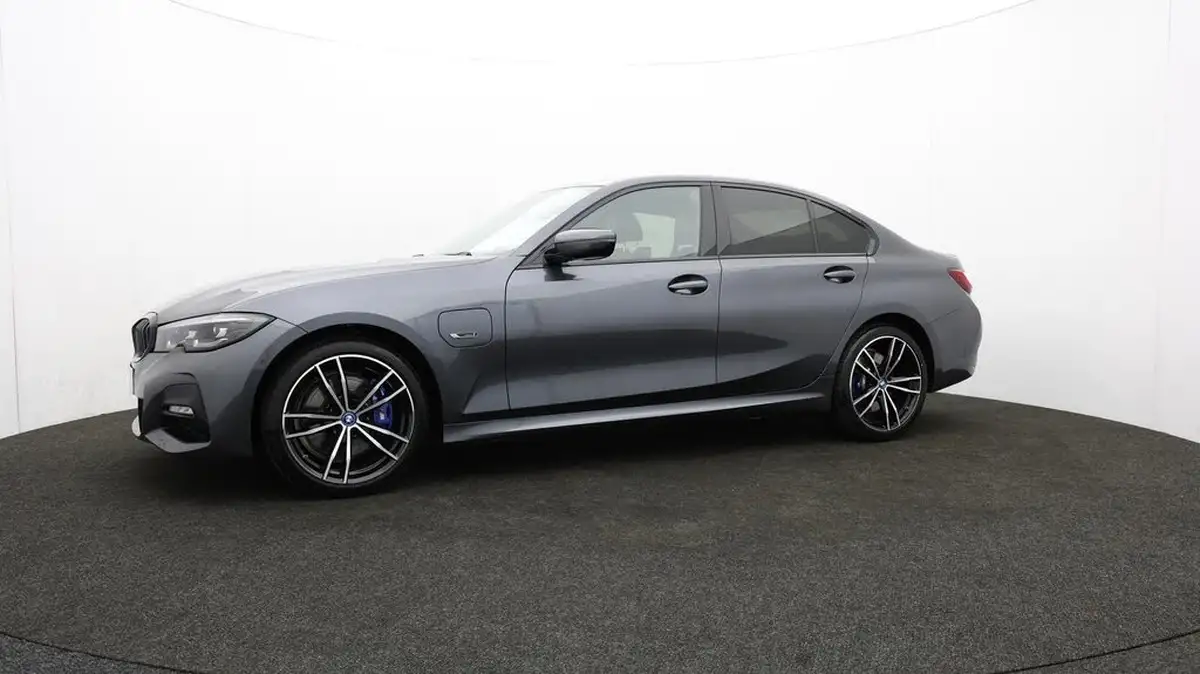 2022-bmw-3-series-20-330e-m-sport-pro-pack-saloon-4d-big-57