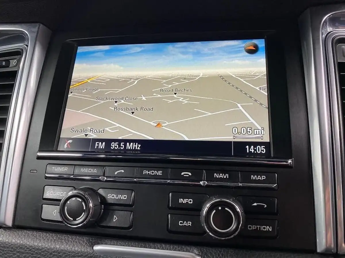 2014-porsche-macan-30td-s-big-8