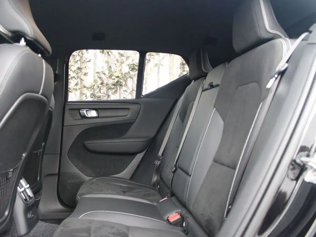 2021-volvo-xc40-15-t5-r-design-262bhp-big-10