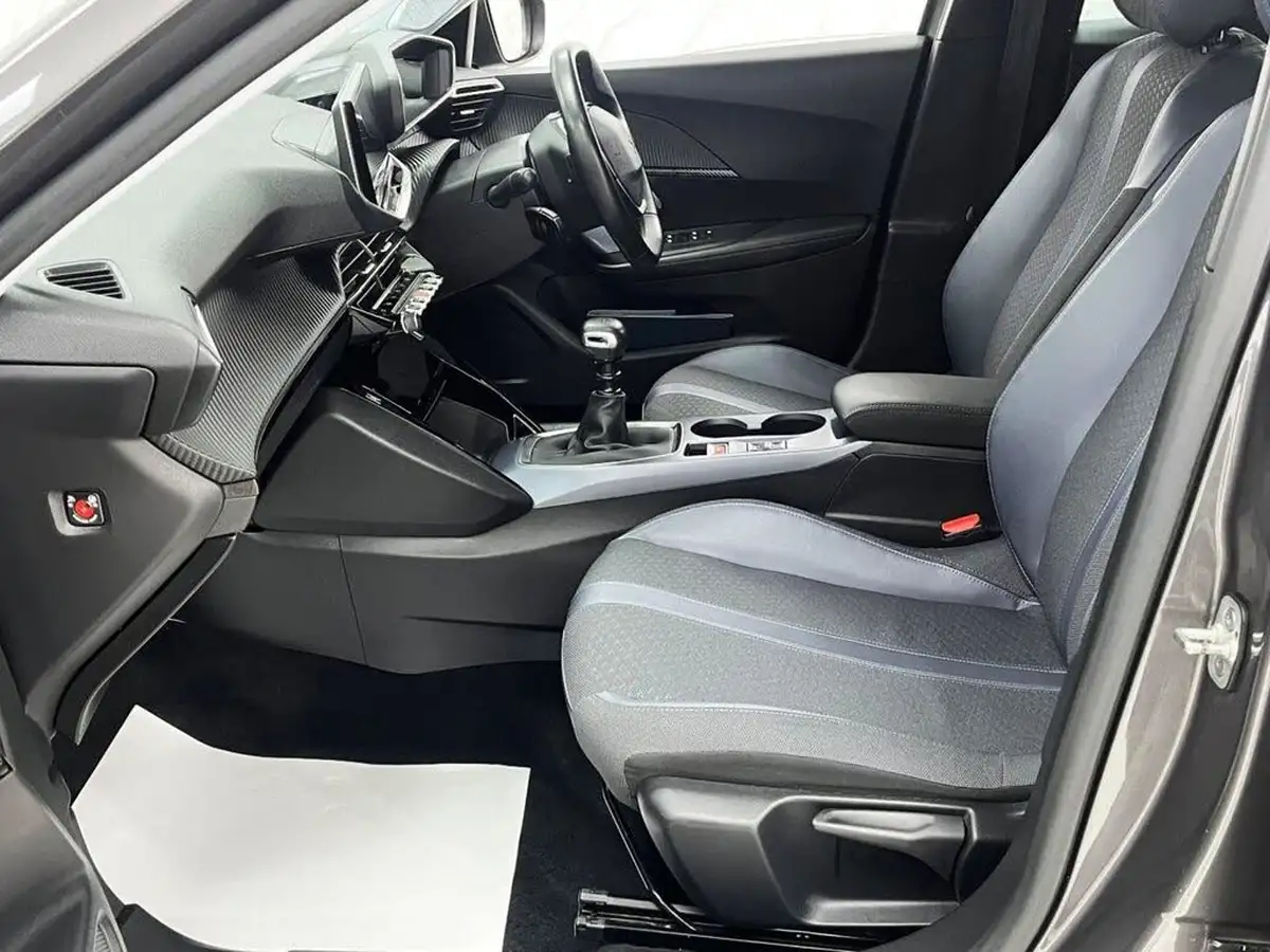 2020-peugeot-2008-suv-12-puretech-allure-premium-100bhp-big-16