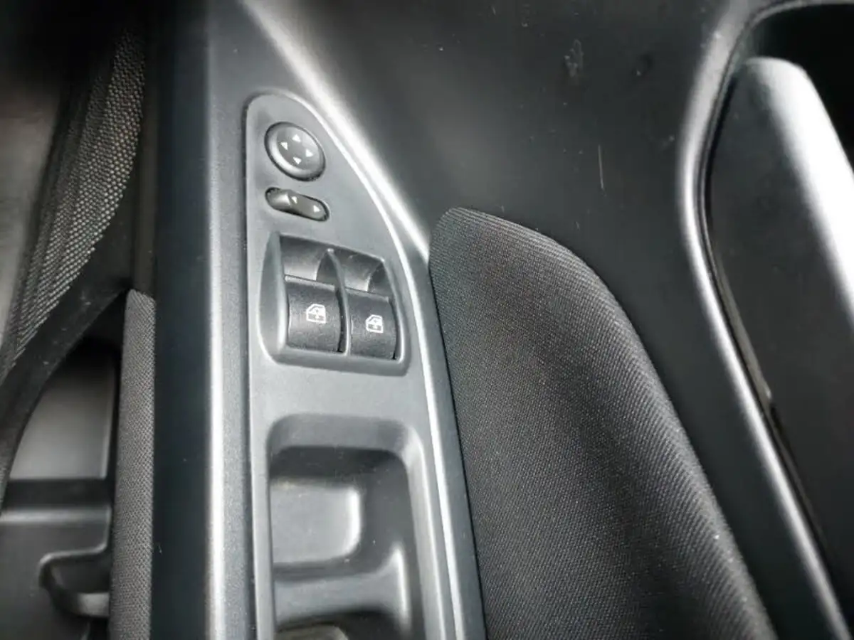 2020-fiat-tipo-14-easy-hatchback-5d-big-15
