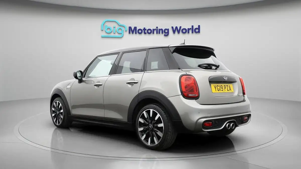 2019-mini-cooper-20-cooper-s-exclusive-189bhp-hatchback-5d-big-5