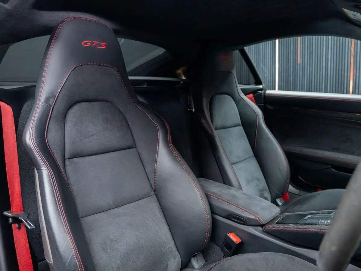 2019-porsche-cayman-718-25-cayman-gts-pdk-big-35