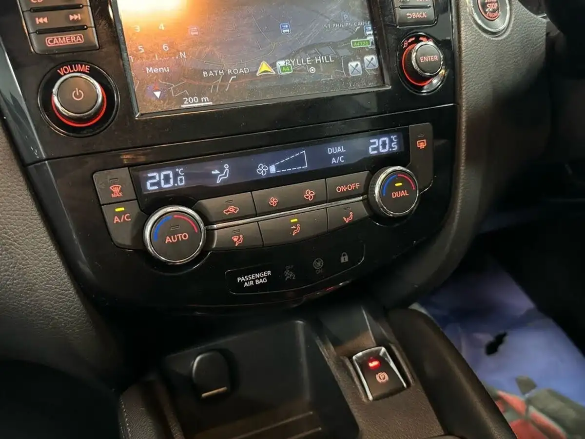 2014-nissan-qashqai-12-acenta-premium-big-45