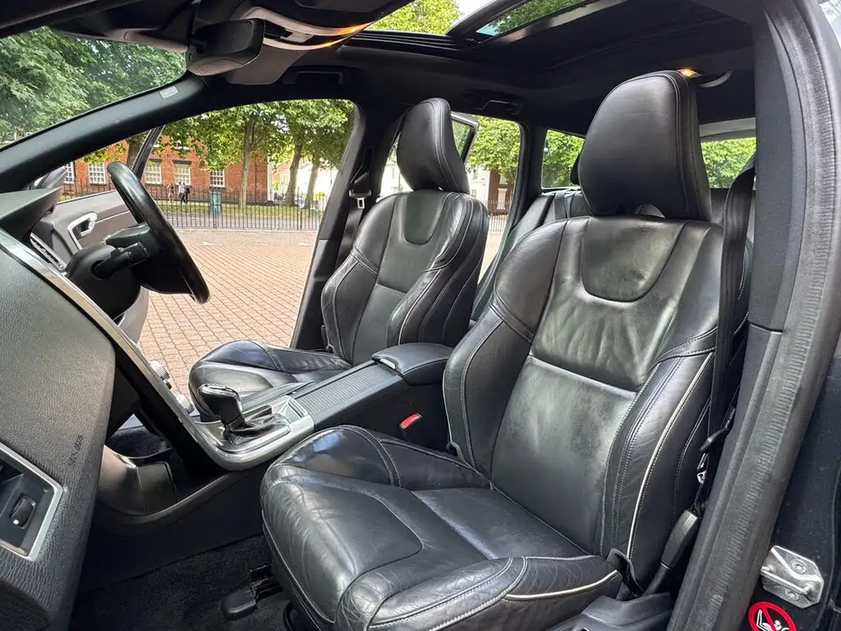 2015-volvo-xc60-24td-d5-r-design-lux-220bhp-ss-geartronic-big-12