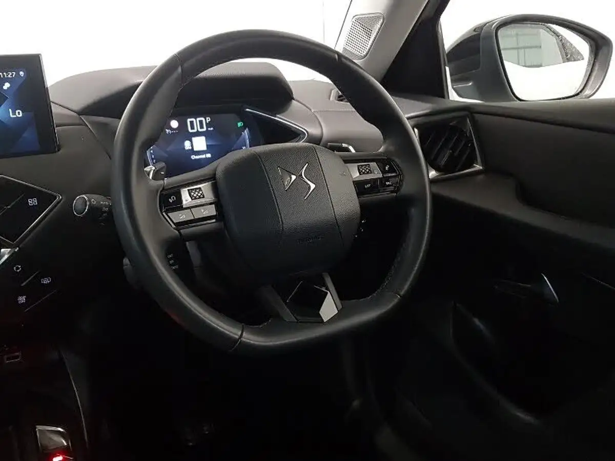 2022-ds-ds-3-crossback-12-puretech-rivoli-130ps-big-9