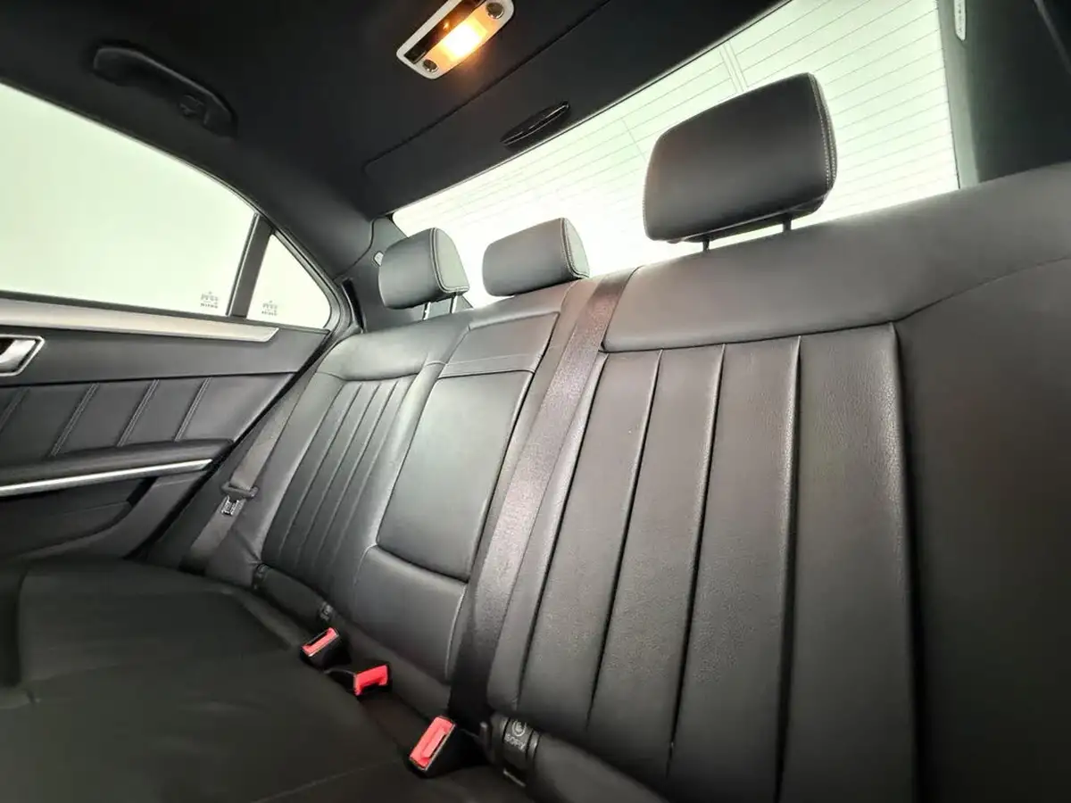 2013-mercedes-benz-e-class-21td-e220-cdi-se-21cdi-170bhp-saloon-4d-7g-tronic-plus-big-16