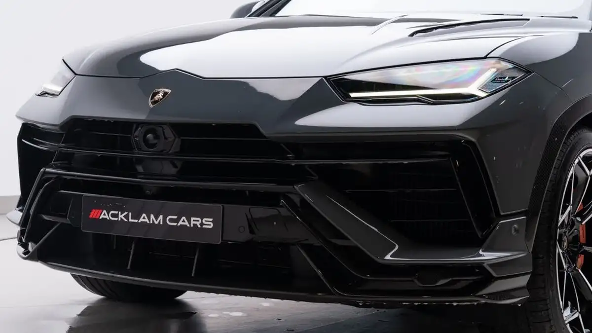 2024-lamborghini-urus-40-no-trim-big-7