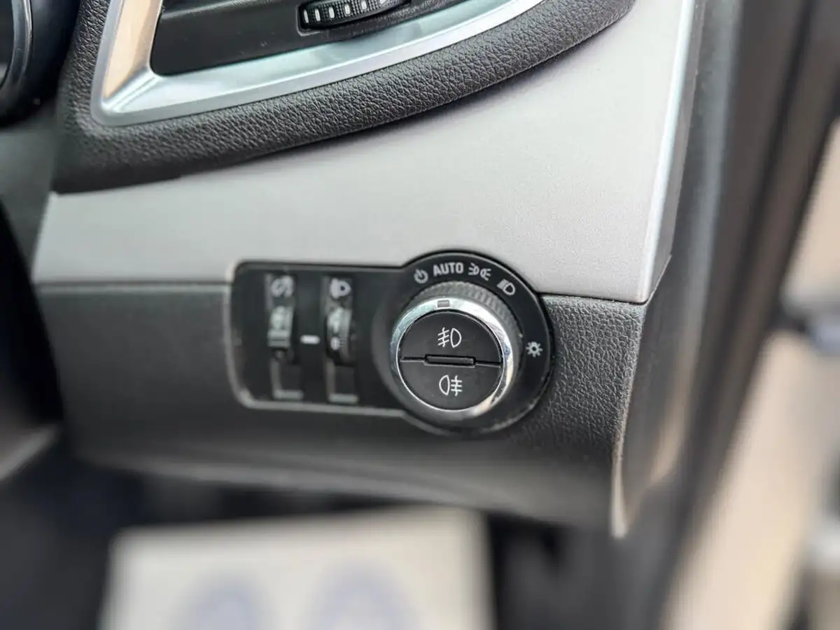 2015-vauxhall-mokka-16-tech-line-big-47