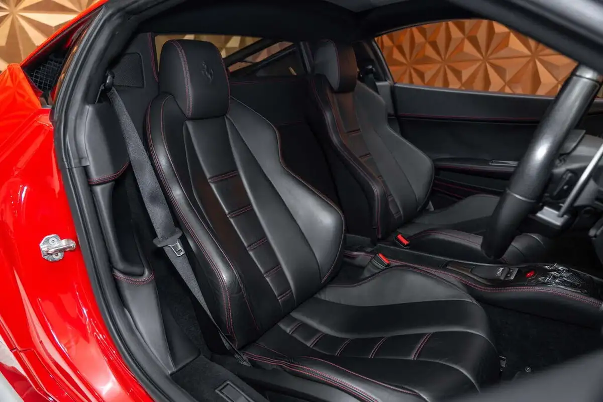 2012-ferrari-458-45-italia-big-18