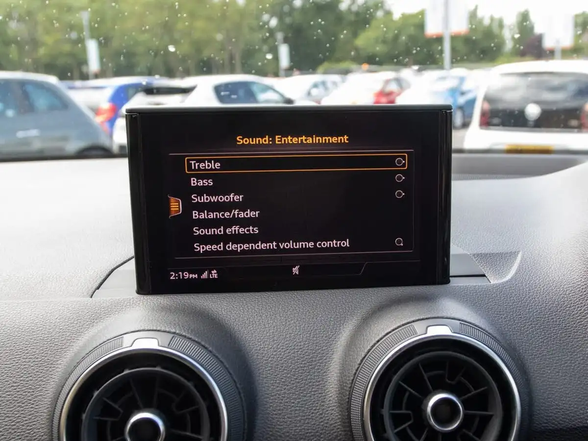 2019-audi-q2-16-30-tdi-s-line-tronic-big-23