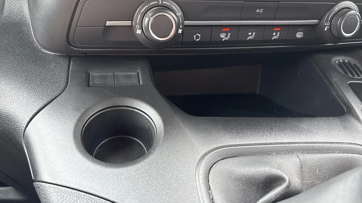 2021-toyota-proace-city-15d-icon-100hpeu6dt-e-l1-big-30