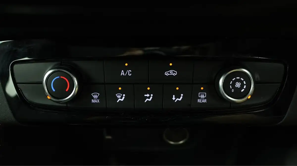 2020-vauxhall-corsa-12i-se-nav-big-12