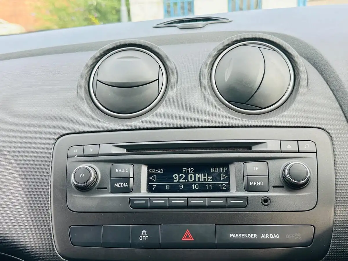 2013-seat-ibiza-20td-fr-143-cr-sportcoupe-hatchback-3d-big-18