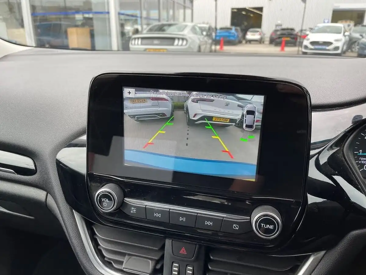 2018-ford-fiesta-10t-active-1-100ps-big-21