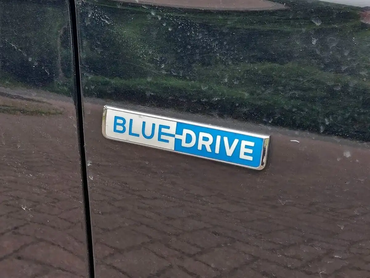 2020-hyundai-kona-e-premium-136ps-39kwh-big-23