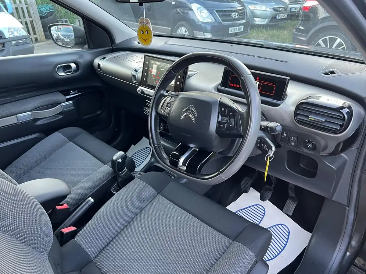 2016-citroen-c4-cactus-12-puretech-flair-110ps-ss-big-22
