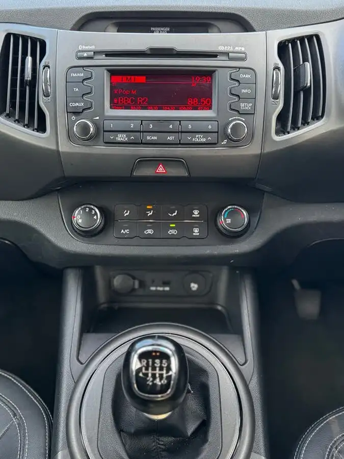 2011-kia-sportage-17td-2-big-15