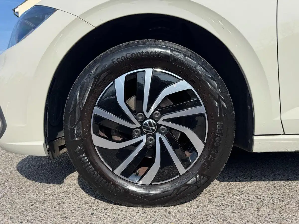 2022-volkswagen-polo-10-tsi-life-big-10