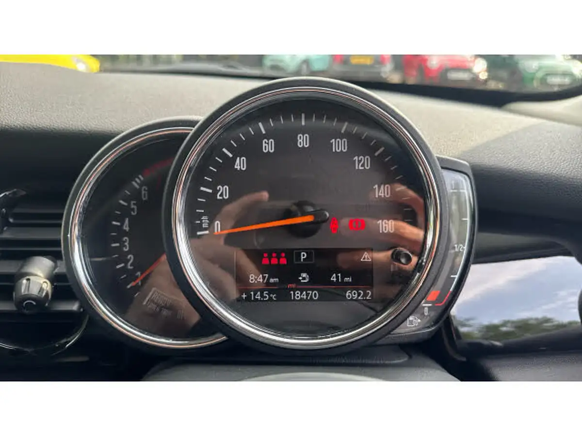 2021-mini-cooper-15-cooper-classic-hatchback-5d-auto-big-8