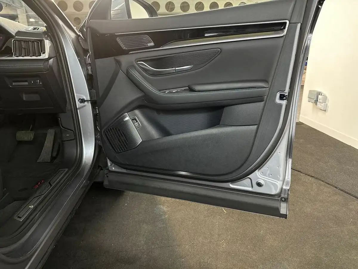 2025-byd-seal-15-comfort-big-34