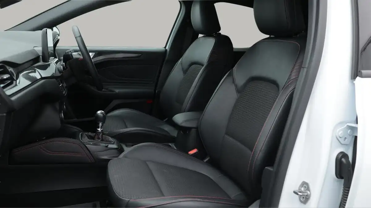 2020-ford-focus-20-st-line-x-hatchback-big-20