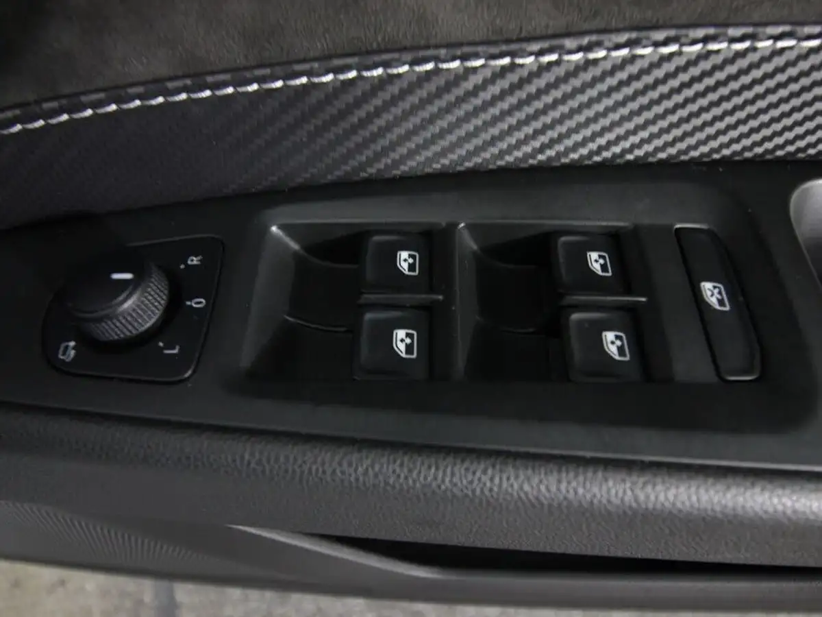2020-seat-leon-20-tsi-cupra-290-big-18