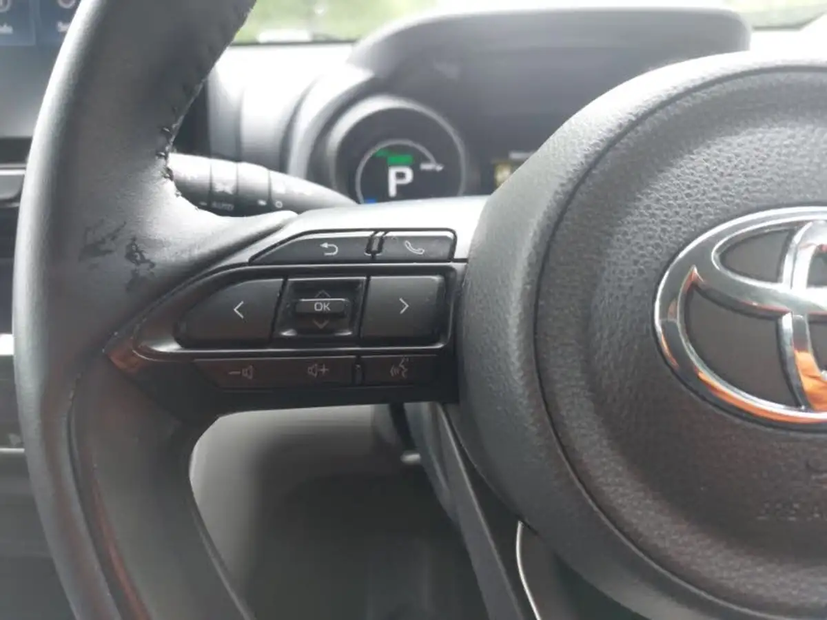 2022-toyota-yaris-cross-15-vvt-i-icon-big-14