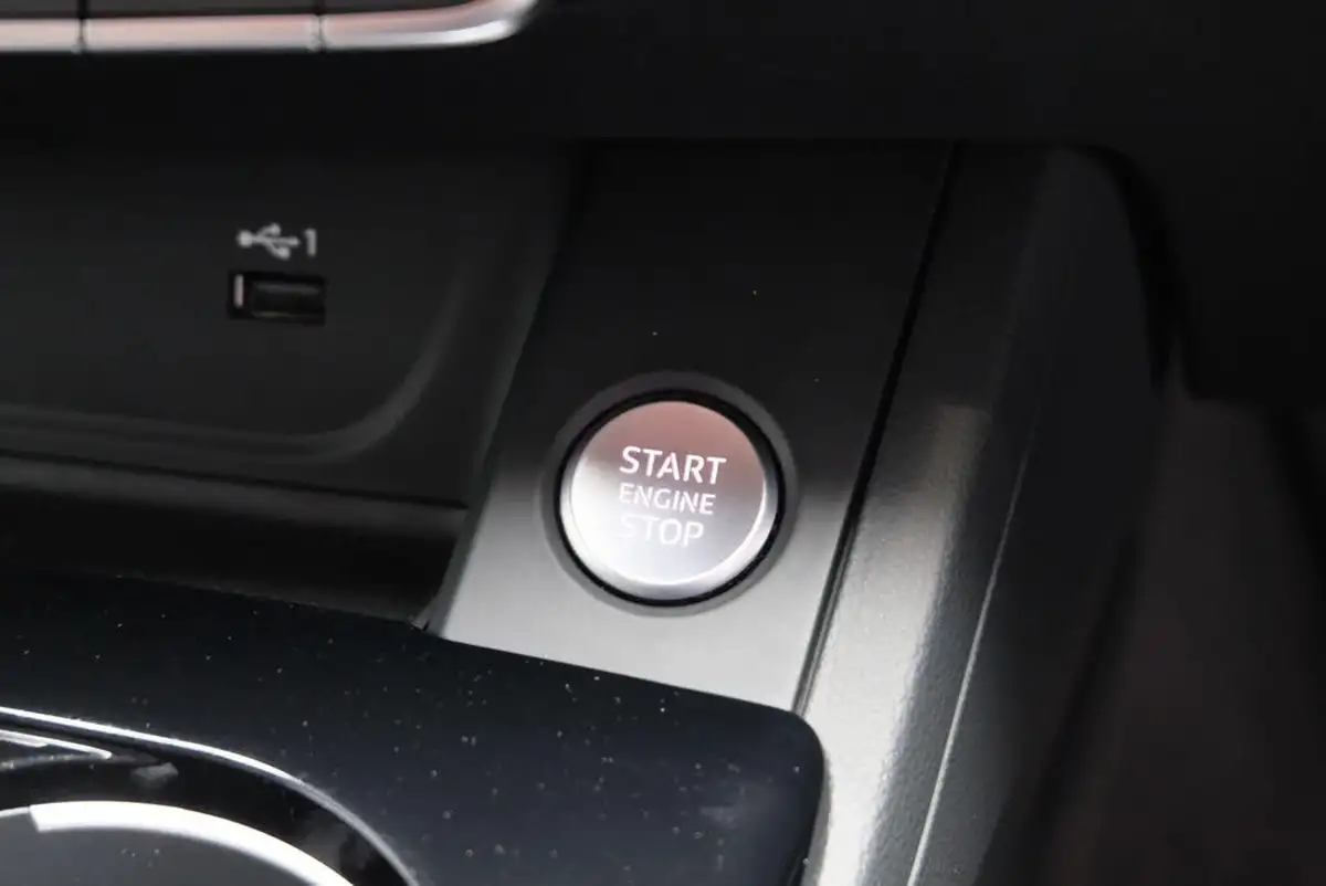 2023-audi-a4-20-35-tfsi-s-line-big-22
