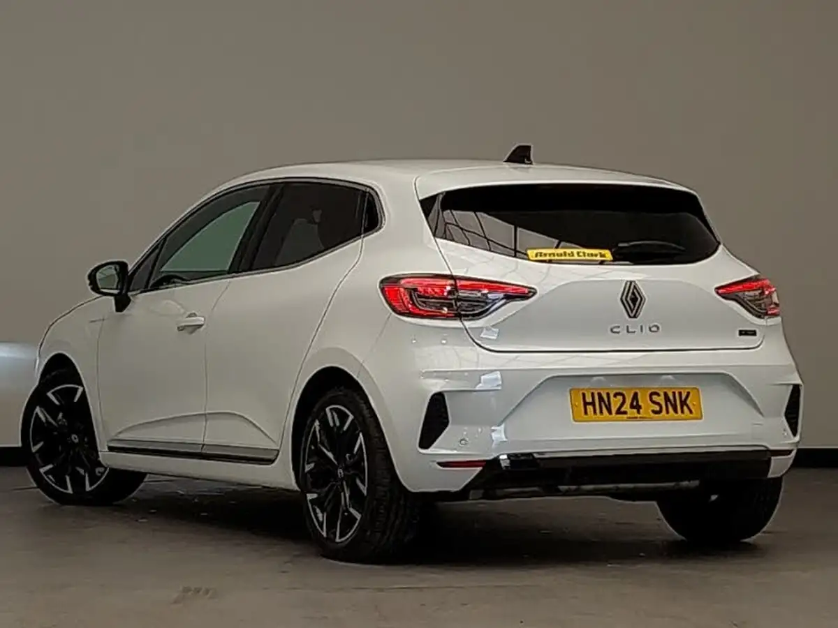 2024-renault-clio-16-techno-big-1