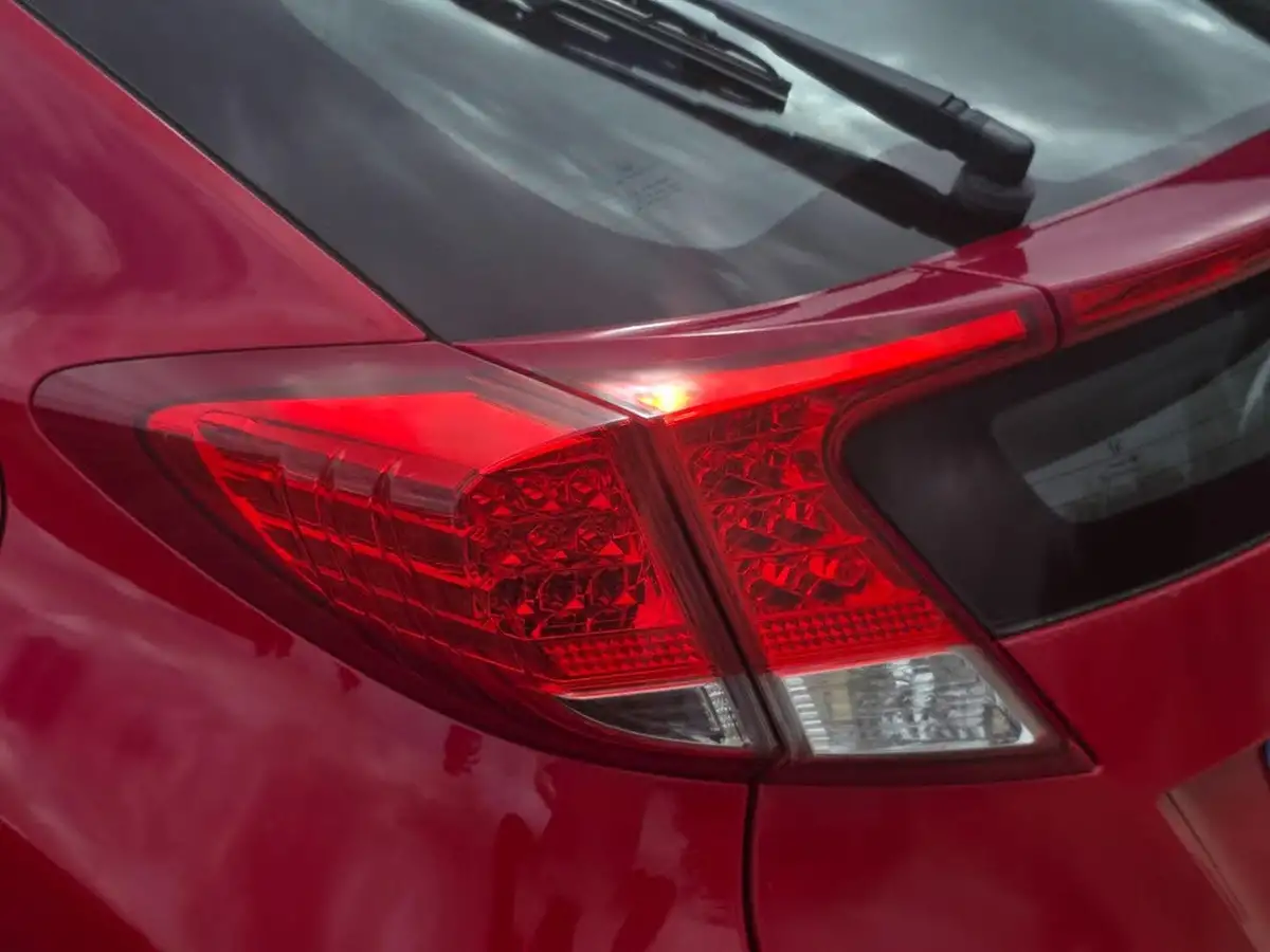 2013-honda-civic-18-ti-142ps-big-31