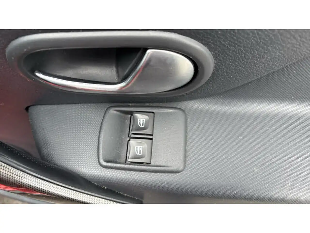 2018-dacia-sandero-stepway-15dci-laureate-big-36