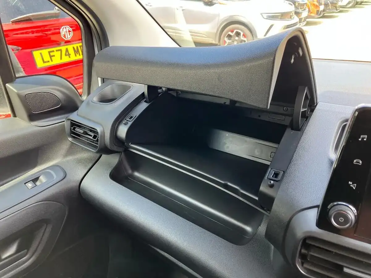 2023-citroen-berlingo-15-bluehdi-1000-enterprise-edition-100pseu6d-big-48