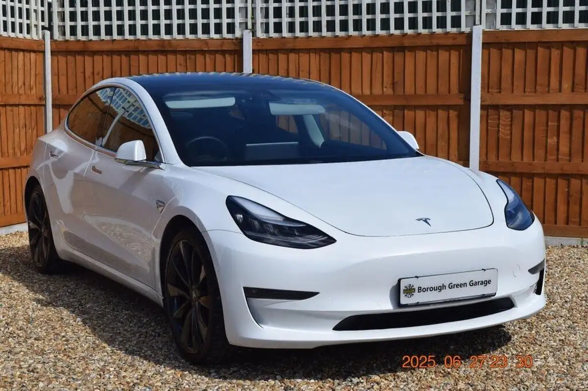 2020-tesla-model-3-e-performance-big-0