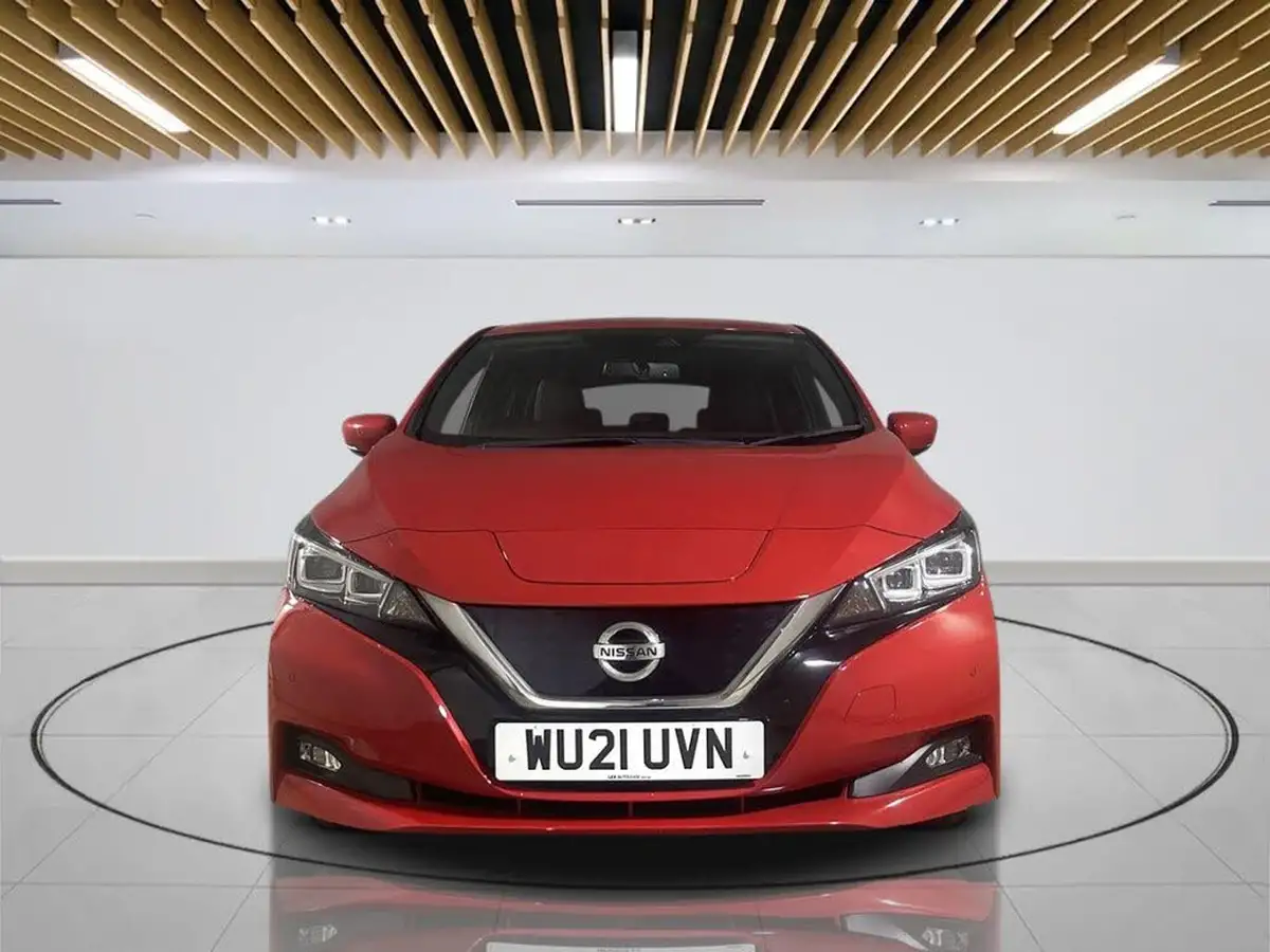 2021-nissan-leaf-e-e-tekna-big-1