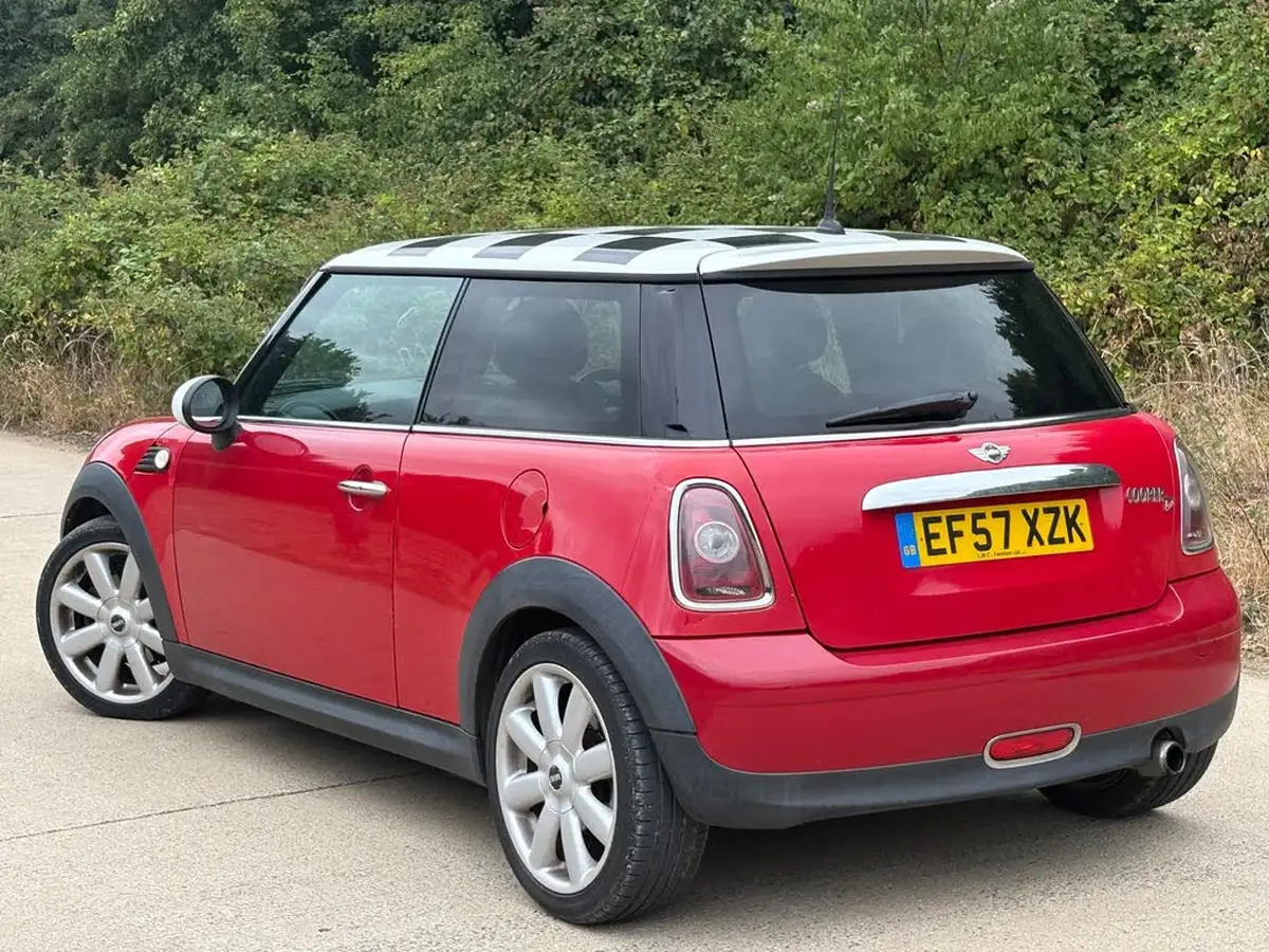 2007-mini-cooper-16td-cooper-d-110bhp-big-3