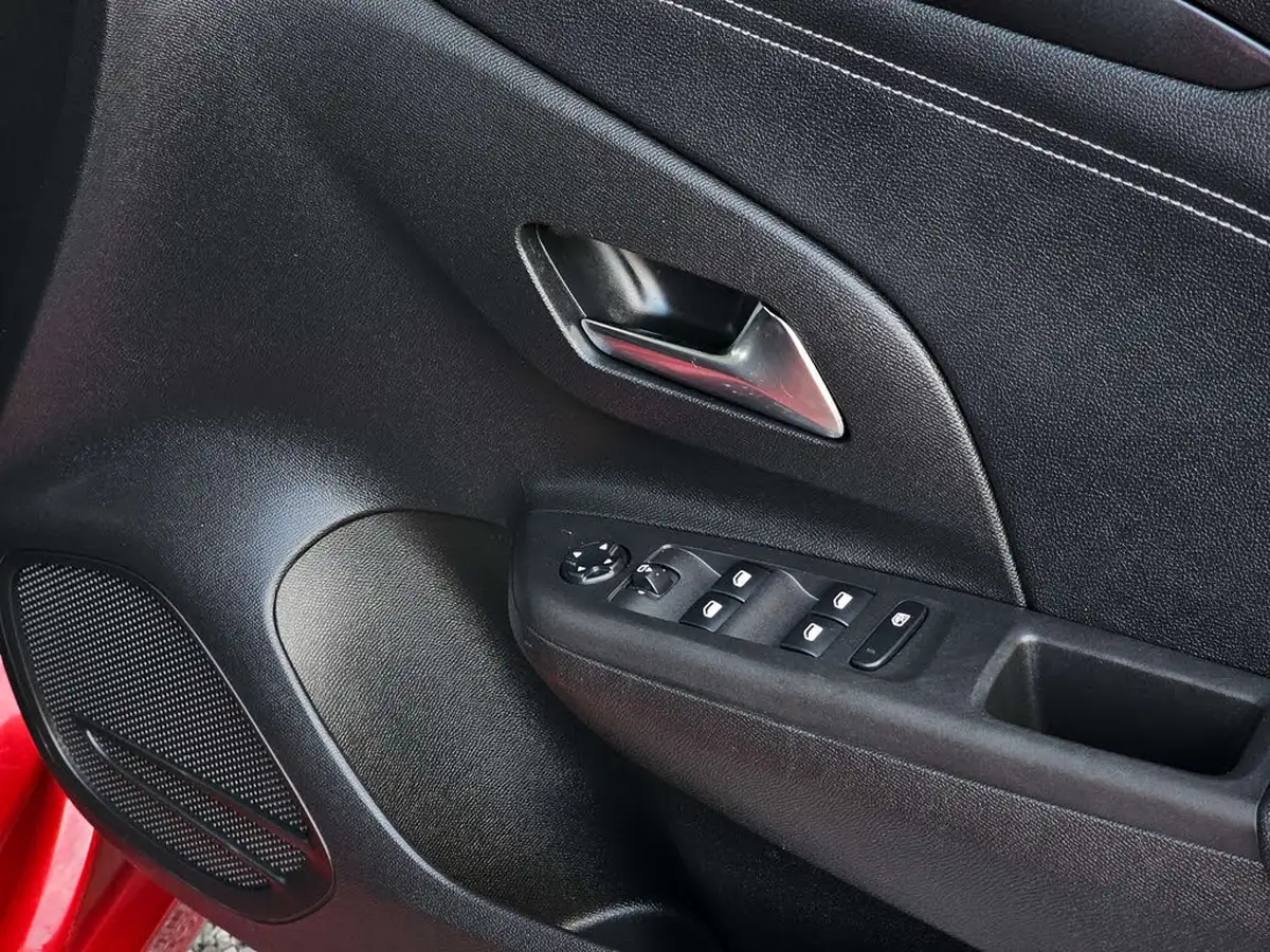 2020-vauxhall-corsa-12-turbo-elite-nav-premium-big-36