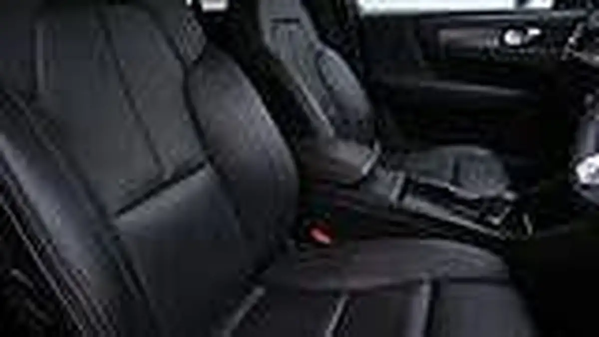 2022-volvo-xc40-e-twin-recharge-big-47