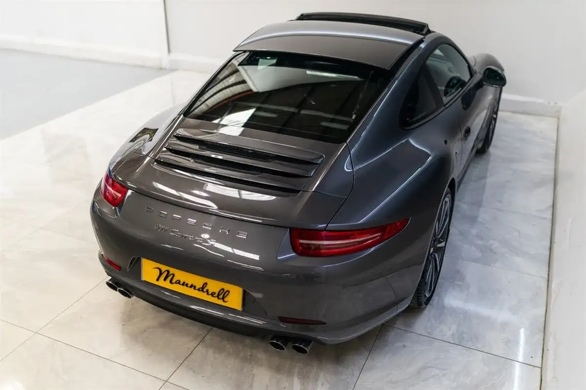 2012-porsche-911-38-carrera-s-400bhp-coupe-big-12