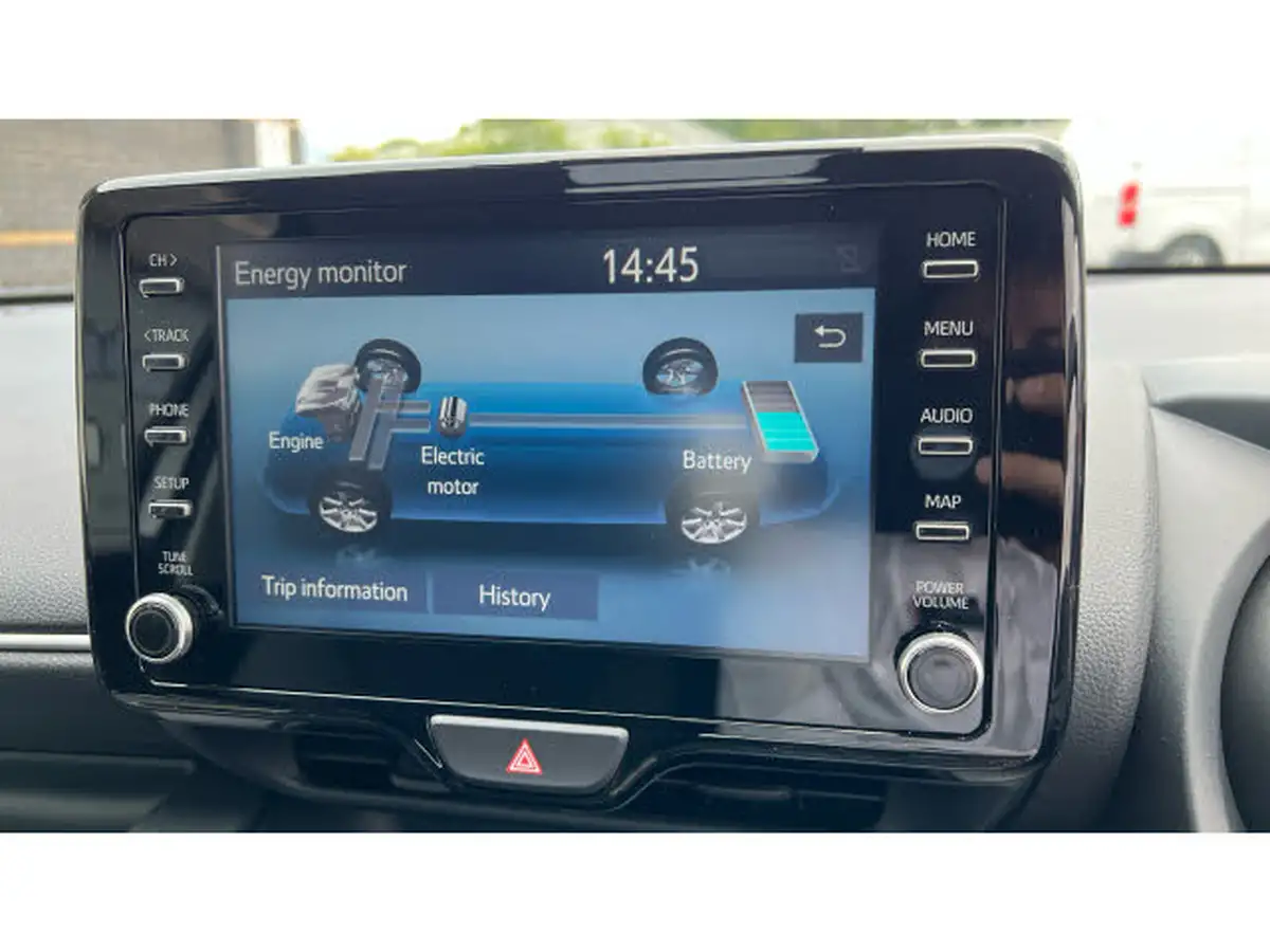 2023-toyota-yaris-15-vvt-i-design-big-37