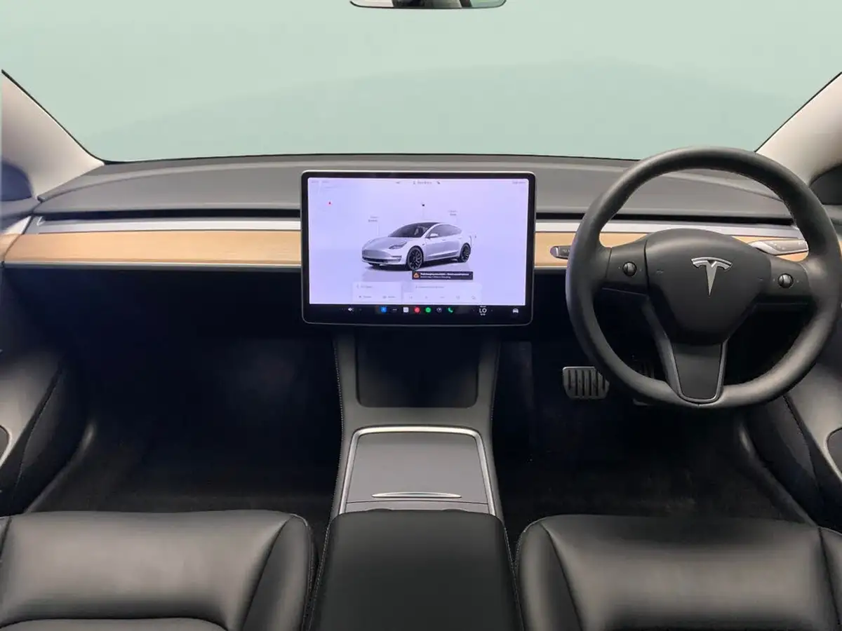 2023-tesla-model-3-e-performance-big-8