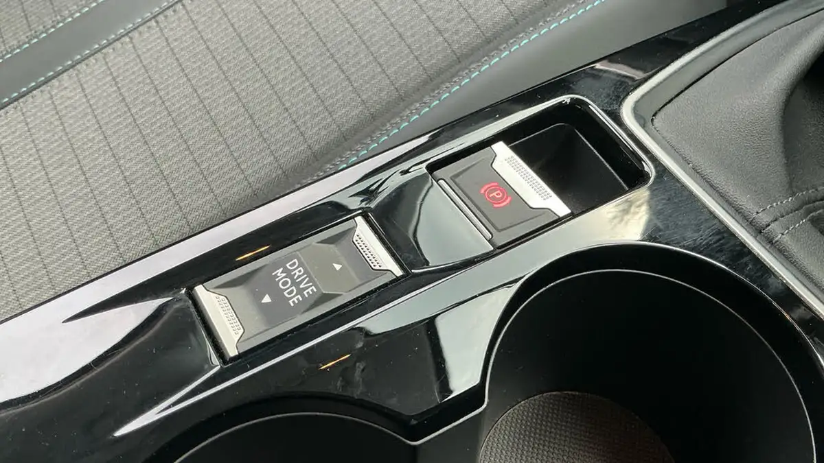 2021-peugeot-208-12-puretech-allure-premium-100bhp-big-20