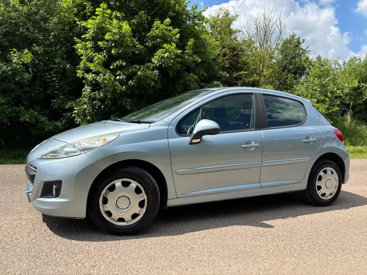 2011-peugeot-207-14-active-75-5d-1360cc-big-7