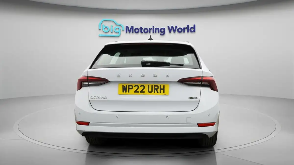 2022-skoda-octavia-10-tsi-se-technology-110ps-estate-big-6
