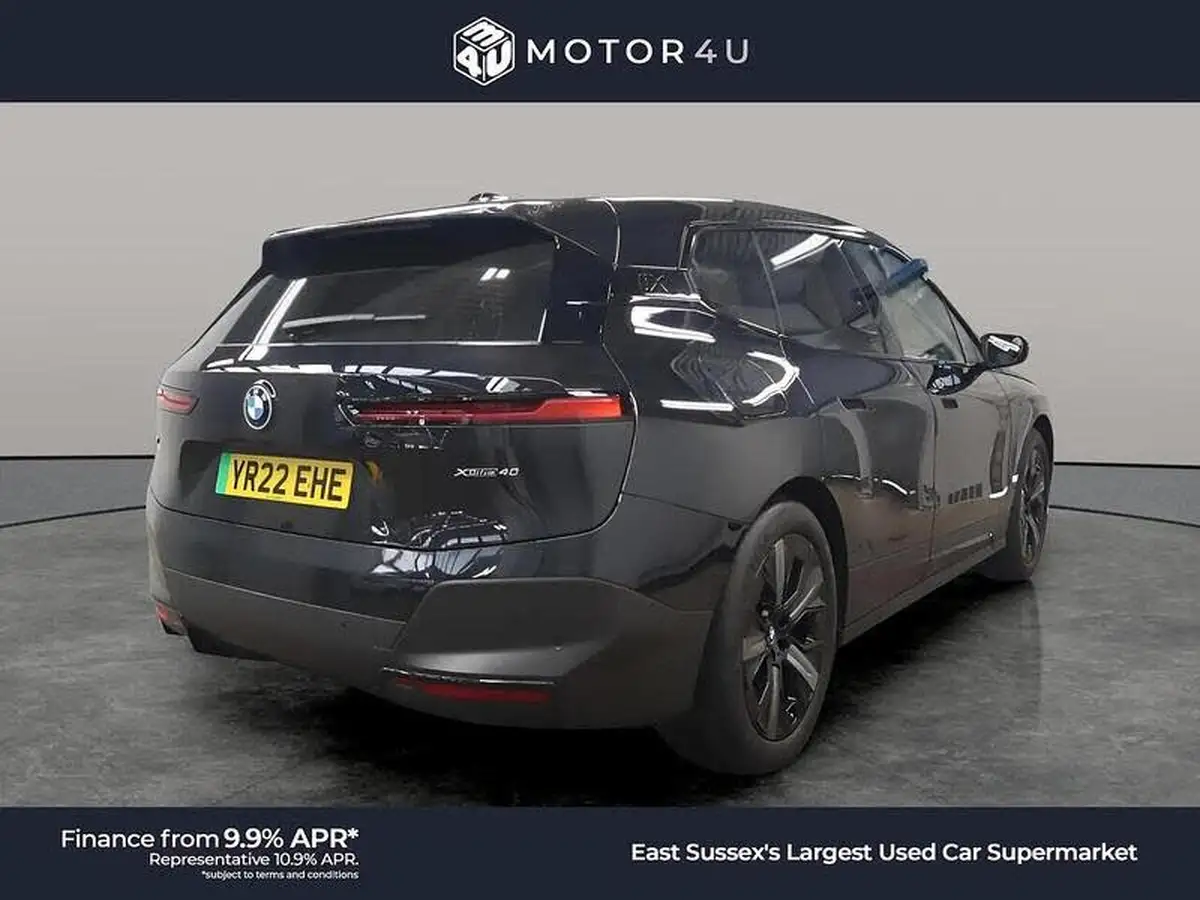 2022-bmw-ix-e-xdrive-40-sport-big-5