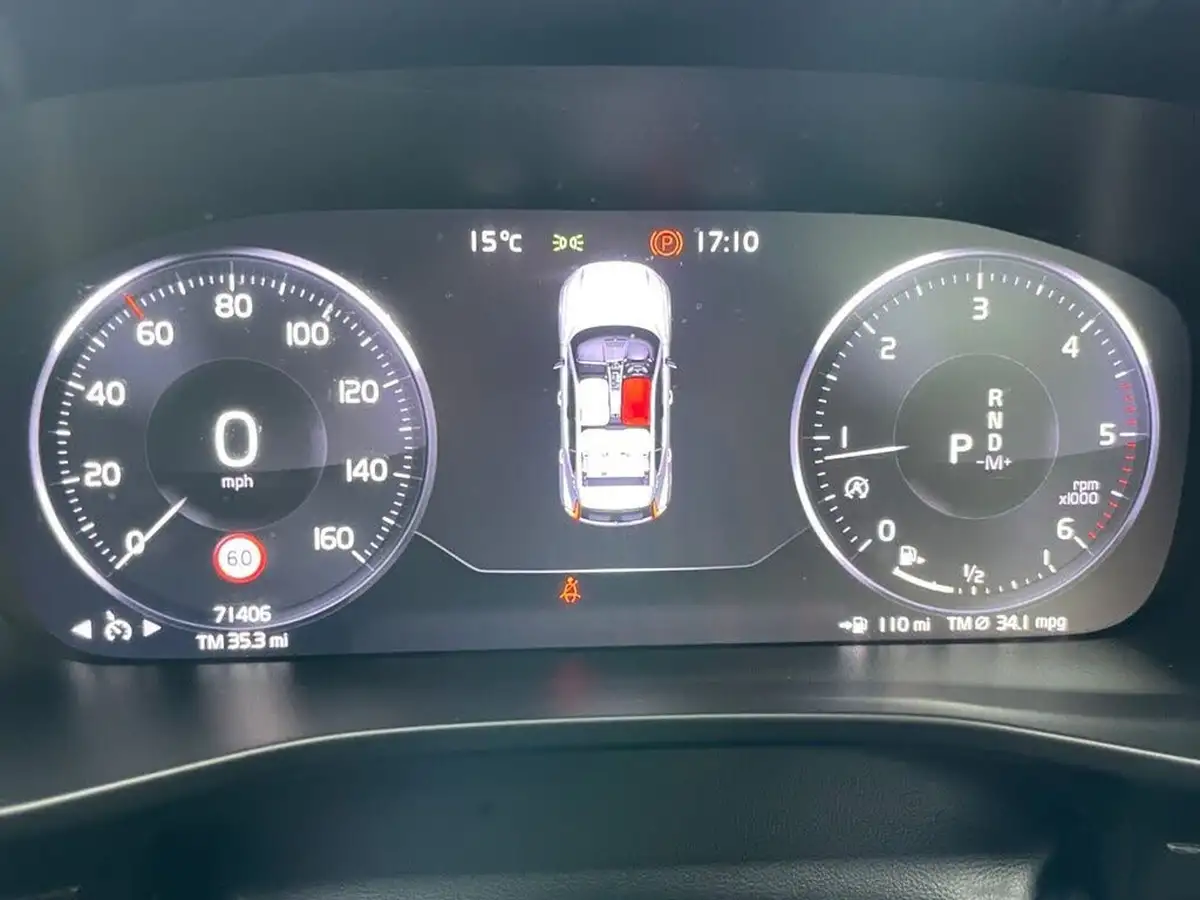 2019-volvo-xc40-20td-d3-r-design-awd-geartronic-big-35