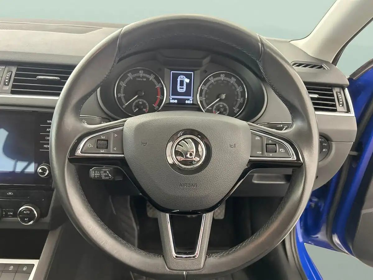 2020-skoda-octavia-10-tsi-se-technology-115ps-estate-big-2