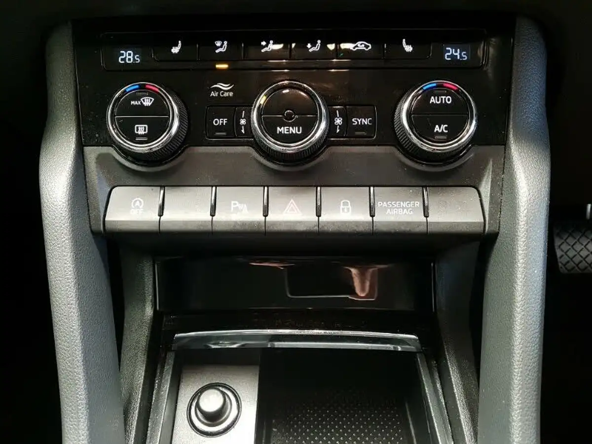 2022-skoda-karoq-15-tsi-se-l-dsg-big-17