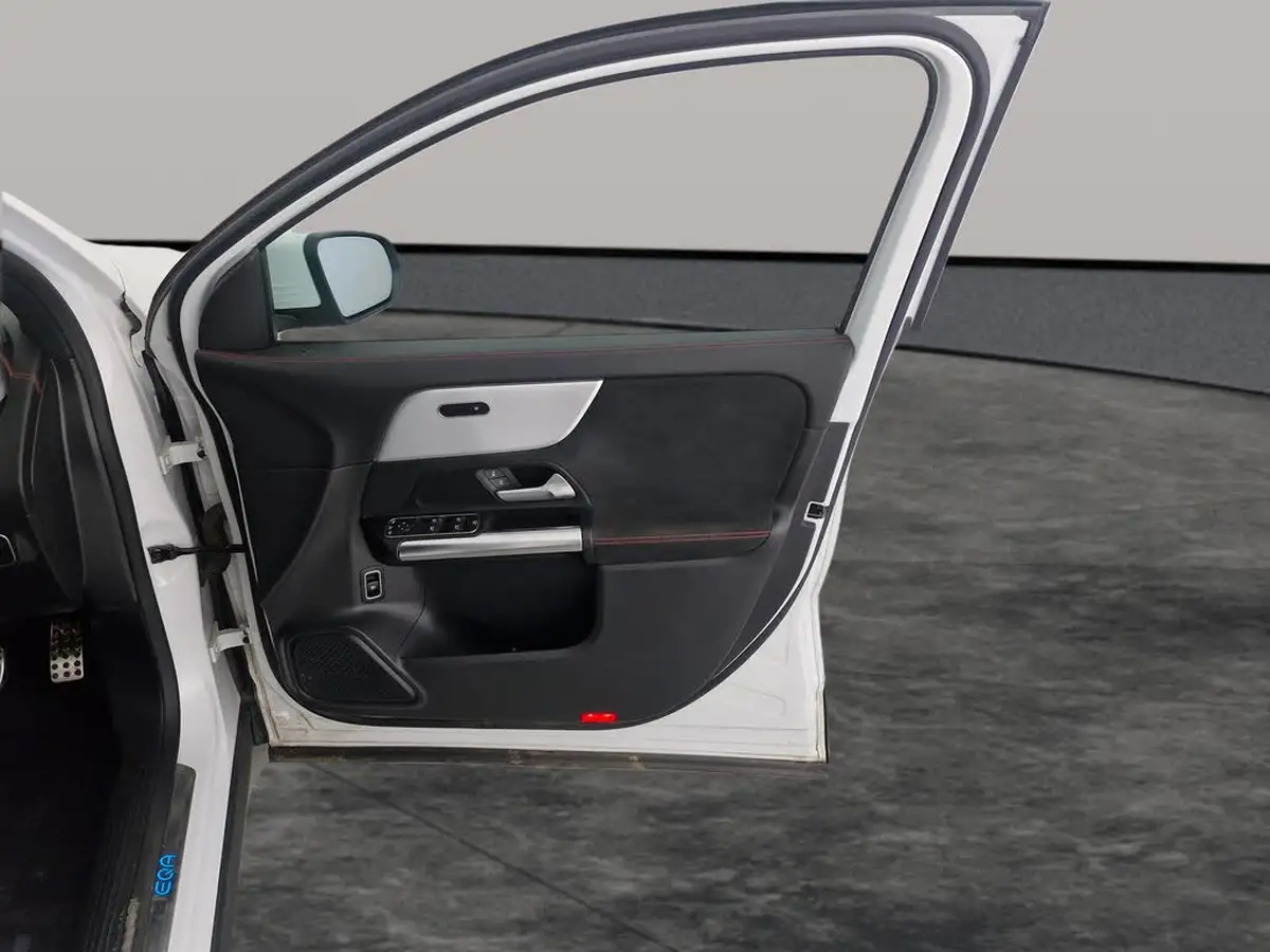2022-mercedes-benz-eqa-e-eqa-250-amg-line-big-24